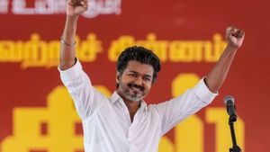 கதறிய கழகங்கள்.. தட்டித் தூக்கிய தவெக! விஜய்யின் பெருவெற்றிக்கு காரணம் என்ன? உங்க கருத்தை சொல்லுங்க!