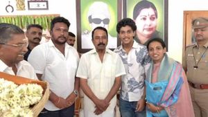 பொள்ளாச்சி பாலியல் வழக்கு! பார் நாகராஜை எனக்கு தெரியாது! அவரை தவெகவில் சேர்க்கவில்லை - செங்கோட்டையன்
