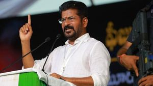 ஹிட்லர் உத்வேகம்... வடக்கிற்கு எதிரான போர்க்கொடி! தெலங்கானா முதல்வர் ரேவந்த் ரெட்டி பேச்சால் புயல்