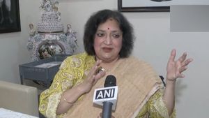 அதிகரிக்கும் பாலியல் வன்கொடுமை! கொஞ்சம் கூட பொறுப்பே இல்லையே! லதா ரஜினிகாந்த் வேதனை!
