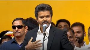 2500+அனைத்து பஸ்களிலும் ஃப்ரீ..விஜய் பிறந்தநாளில் பெண்களுக்கு கிஃப்ட்? கோட்டையில் ரெடியாகும் ப்ளான்! 