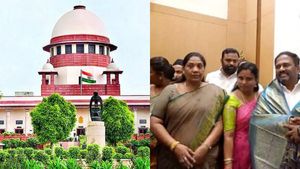 தலைக்கு மேல் தொங்கும் கத்தி.. தவெகவுக்கு தாவிய அதிமுக மாஜி எம்.எல்.ஏ.க்கள்! சுப்ரீம் கோர்ட்டில் கேஸ் 