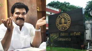 மின்சார வாரியத்தின் 'கறுப்புப் பக்கங்கள்'! அடுத்த வாரம் வெள்ளை அறிக்கை! நிர்மல் குமார் அதிரடி