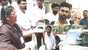 100 கம்ப்யூட்டர் – 13 கார் – 200 பீரோ – 200 நாற்காலி ஜப்தி.. மதுரை கலெக்டர் அலுவலகமே காலி!