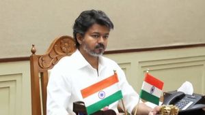 தவெக அரசுக்கு எதிராக நூதன போராட்டம்... முதல்வருக்கு பார்சலில் அனுப்பிய ஹியரிங் எய்டு!