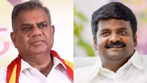தவெகவின் வியூகம்.. புஸ்ஸி ஆனந்துடன் பேச்சுவார்த்தை நிறைவு.. அடுத்த வாரத்தில் இணையும் விஜயபாஸ்கர்? 