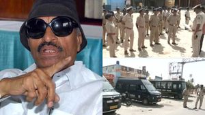 மேகதாது அணை விவகாரம்: வாட்டாள் நாகராஜ் போராட்டம்! கர்நாடகா தமிழ்நாடு பேருந்துகள் எல்லையில் நிறுத்தம்