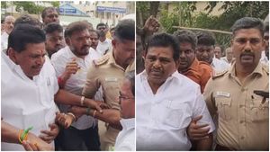 அனிதா ராதாகிருஷ்ணன் கையுடன் தனது கையை போட்டு லாக்.. இறுக்கமாக பிடித்து அழைத்து சென்ற போலீஸ்!