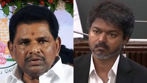 தமிழ்நாட்டில் என்ன நடக்குதுனு விஜய்க்கு ஒன்றுமே தெரியாது.. சவால்விட்ட அனிதா ராதாகிருஷ்ணன்! 