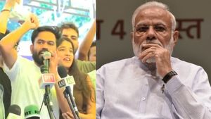 இப்படியே போகமாட்டோம்.. மத்திய அரசுக்கு வார்னிங் கொடுத்த கரப்பான்பூச்சி கட்சி தலைவர்! பரபரப்பு