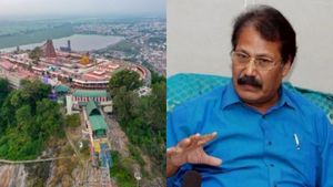 பழனி நில மோசடியில் மர்மங்கள்! 'நம்மைப் பாதுகாக்க ஆட்கள் இருக்கிறார்கள்'னு தைரியம்! Dr.கிருஷ்ணசாமி
