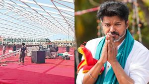 விஜய் கரூர் மக்கள் சந்திப்பு.. 10 ஏக்கரில் பிரம்மாண்ட ஏற்பாடு.. டோக்கன் இருந்தால் மட்டுமே அனுமதி