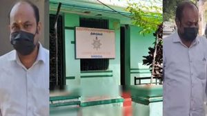 திண்டுக்கல் 100 கோடி கோவில் நிலம் 2 கோடிக்கு கிரயம்? பழனி சார்பதிவாளரிடம் மீண்டும் விசாரணை