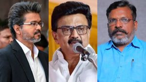 தீயசக்தினு சொல்லிட்டு அடுத்தநாளே ஏன் சந்திச்சீங்க.. தவெக திமுக ரகசிய உறவு.. திருமாவளவன் பகீர்