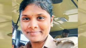 திருப்பூர் ரஞ்சனி கடைசியாக யாரிடம் பேசினார் தெரியுமா? போன் ஹிஸ்டரியை பார்த்து கிறுகிறுத்த போலீஸ்