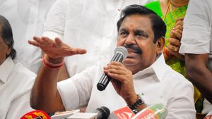 மேகதாது விவகாரம்.. மெளன புரட்சி செய்வதில் விஜய் வல்லவராக உள்ளார்.. எடப்பாடி பழனிசாமி கிண்டல்