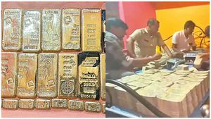 அள்ள அள்ள வந்த 28 கோடி பணம்.. 15 கிலோ தங்கம்.. மேற்கு வங்க வரலாற்றிலேயே இது முதல் முறை