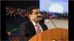 அதானி மீதான குற்றச்சாட்டு! தேவையில்லாமல் கிளறும் அமெரிக்கா! நிபுணர்கள் விளக்கம்!