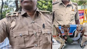 டெல்லி போலீஸ் மாதிரியே.. தமிழ்நாடு போலீஸ்! நேம் பேட்ச் எங்கே? தவெக அரசுக்கு கேள்வி!