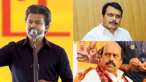 தொட்டதெல்லாம் தோல்வி கேள்விப்பட்டு இருக்கீங்களா! விஜய்க்கு கோர்ட்டில் சரிவு மேல் சரிவு! என்னங்க ஆச்சு