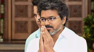 ஒருவழியா மனசு வந்துருச்சு.. கரூர் செல்லும் விஜய்! ரெடியான எம்ஆர் விஜயபாஸ்கர்.. ஏற்பாடுகள் தயார்! 