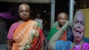 அவன்தான்டா பெரிய வேலய பாத்துட்டு போயிட்டான்! சிறுத்தை பாணி.. காசுக்கு ஆசைப்பட்டு மொட்டை போட்ட லேடீஸ்