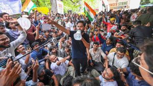 விடிய விடிய தொடர்ந்த மாணவர் போராட்டம்! இன்று மீண்டும் நாடாளுமன்ற முற்றுகை அறிவிப்பு! தொடரும் பதற்றம் 