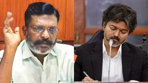 தவெக அரசு கவிழாது.. நாங்க இருக்கோம்! விரைவில் விஜய் தலைமையில் கூட்டணி! அந்தர் பல்டி அடித்த திருமா! 