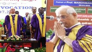 மனோன்மணியம் சுந்தரனார் பல்கலை மாணவர்களிடம் இரு கைகளை கூப்பி மன்னிப்பு கேட்டார் ஆளுநர் அர்லேகர்!
