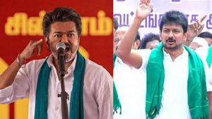 ஊரான் வீட்டு நெய்ல அவர் வீட்டுக்கு ஸ்வீட் செய்றாரு.. விஜய்யை விட்டு விளாசிய உதயநிதி ஸ்டாலின்