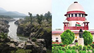 20 டிஎம்சி நீரை மடைமாற்றம் செய்துள்ளது கர்நாடகா.. உச்ச நீதிமன்றத்தில் தமிழக அரசு நிலை அறிக்கை