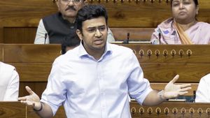 தேஜஸ்வி சூர்யாவுக்கு திடீர் செக்.. பாஜக முக்கிய பதவி பறிப்பு.. நிதின் நிபின் அதிரடி அறிவிப்பு