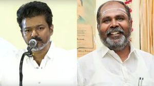 கழுத்தை நெரிக்கும் தவெக எம்எல்ஏக்கள்! 