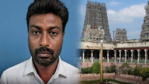 மதுரை மீனாட்சி அம்மன் கோயில் ரூ.60 கோடி நில பத்திரப்பதிவு மோசடி.. மேலும் ஒருவர் கைது!