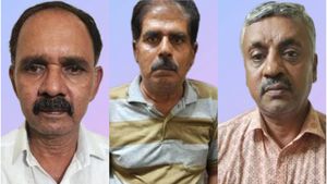 பழனி நில மோசடி வழக்கு.. வெள்ளத்துரைக்கு நோ ஜாமீன்! சிபிசிஐடியின் அடுத்த ப்ளான்! பரபர விசாரணை