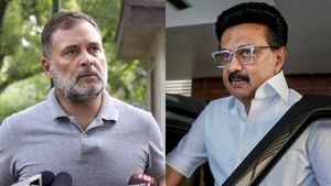 கனவுல கூட பிரதமராக முடியாது.. திமுகவின் திடீர் நகர்வால் கலக்கத்தில் ராகுல் காந்தி.. போச்சு! 