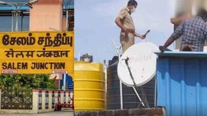 10 துண்டா வெட்டி.. சிண்டெக்ஸ் தொட்டிக்குள் பெண் உடல்! சிலிர்த்துப் போன சேலம்! ஆக்ரா ரயில் பாணி? 