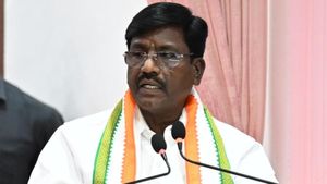 நாங்க வாயில் விரலை வைச்சுட்டு நிப்போமா.. காங்கிரஸ் பாயும் புலி.. திமுகவுக்கு விஸ்வநாதன் பதிலடி