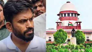 ஆசிரியர் தினத்தை கையில் எடுத்த கரப்பான் பூச்சி கட்சி.. தலையிட மறுத்த உச்ச நீதிமன்றம்! என்ன நடந்தது 