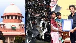 கரூரில் 31 பேருக்கு அரசு பணி ரத்து! உச்சநீதிமன்றத்தில் ஆக.14-ல் மேல்முறையீட்டு மனு மீது விசாரணை