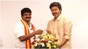 மண்டல பொறுப்பு ரெடி.. விஜயபாஸ்கருக்கு சர்ப்ரைஸ் கொடுத்த விஜய்.. தவெக தலைமை கொடுத்த உத்தரவாதம்!
