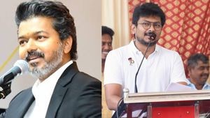 தமிழக வரலாற்றில் இப்படியொரு டம்மி முதல்வரை யாரும் பாக்கல.. விஜய் மீது உதயநிதி அட்டாக்