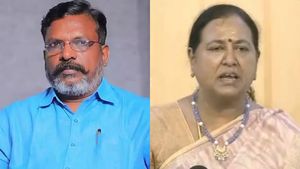 தேமுதிகவுக்கு 10 சீட் கொடுத்தா உங்களுக்கு ஏன் உறுத்துது? திருமாவளவன் மீது பிரேமலதா கடும் டென்ஷன்