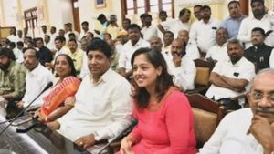 அரசு மருத்துவமனையில் வேலைக்கே போகாமல் 70 ஆயிரம் சம்பளம்.. வசமாக சிக்கிய எம்எல்ஏ உறவினர்!