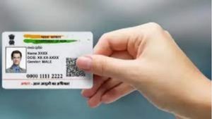 ஆதார் கார்டில் முகவரி மாற்றணுமா? Address Proof இல்லையா? இதோ இந்த சூப்பர் வழி இருக்கே.. சிம்பிள்