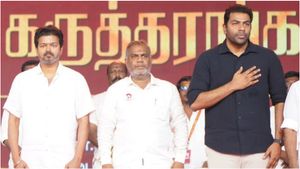 தூள் தூளாகுதா தவெக கனவு! விஜய்க்கு செம பிரஷர்? ஆதவ் அர்ஜுனா, புஸ்ஸி ஆனந்த் கிட்ட கட்சி மேனேஜ்மெண்ட்?