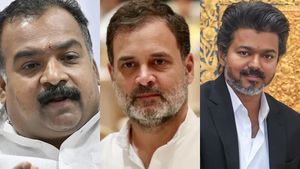 மாணிக்கம் தாக்கூர் இப்படி செஞ்சிட்டாரே.. விஜய்யிடம் நெருக்கம் இதுக்குதானா? ராகுல் வரை போன விஷயம்