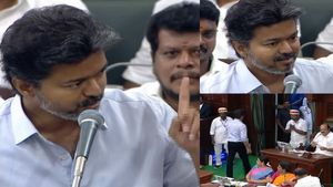 நான் திங்கள்கிழமை பேசும் போது யாரும் எந்திரிச்சு ஓடக் கூடாது! சிரித்தபடியே திமுகவை விமர்சித்த விஜய்