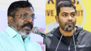 விசிகவில் நடந்த மோதல்.. வாரியத் தலைவர் பதவியே வேண்டாம்.. ஆதவ் அர்ஜுனாவிடம் சொன்ன திருமாவளவன்! 