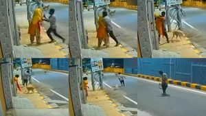 துடியலூர் பெண்ணை இரவு 2 மணிக்கு நெருங்கிய உருவம்! துரத்தியே ஓட்டிய நாய்! கோவையில் யார்னு பார்த்தால்?
